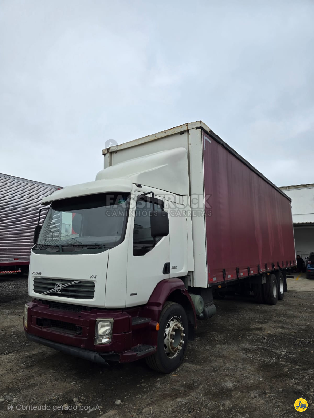 CAMINHAO VOLVO VOLVO VM 260 Baú Sider Truck 6x2 FassiTruck SAO PAULO SÃO PAULO SP